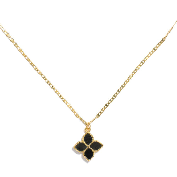Flat Chain Link Necklace Featuring Clover Pendant