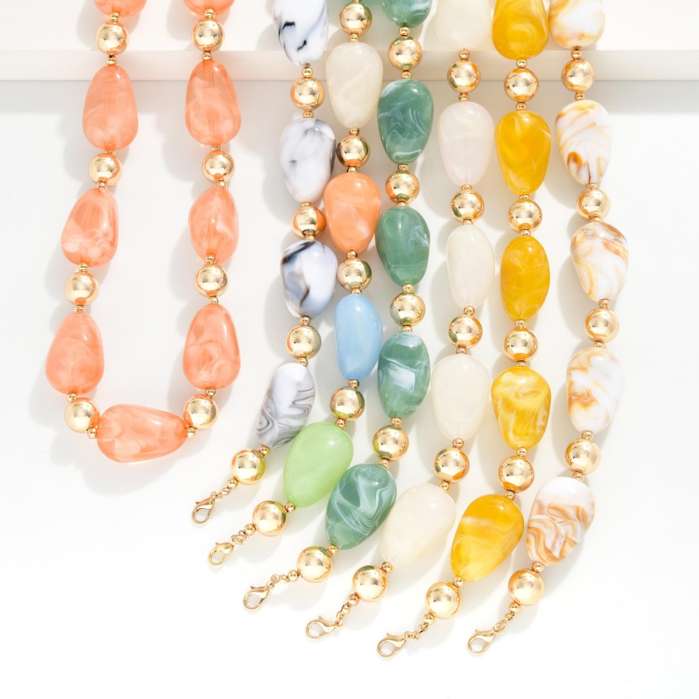 Chunky Marbled Acetate Bead Beaded Necklace Featuring Gold Tones