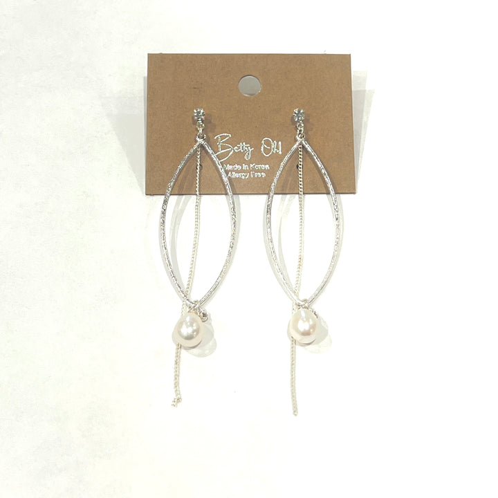 Pearl Drop Dangle Earrings