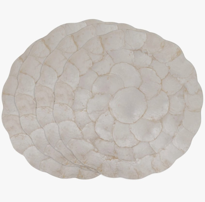 Ivory Scalloped Capiz Placemat