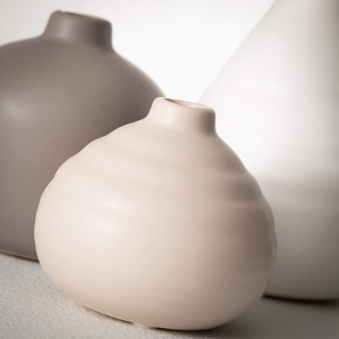Neutral Compact Vases