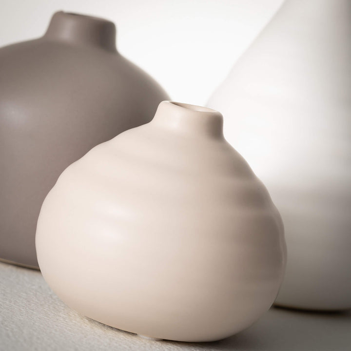 Neutral Compact Vases