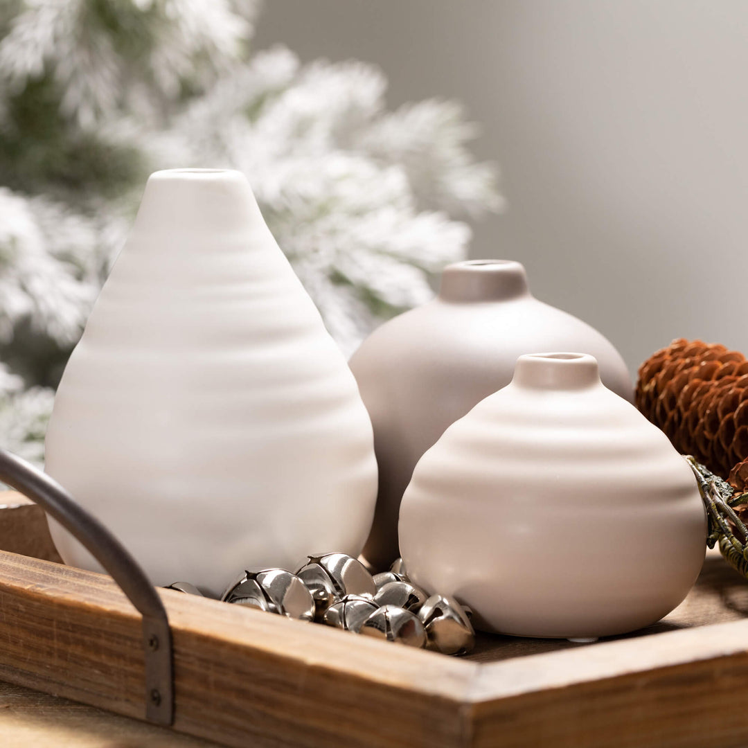 Neutral Compact Vases