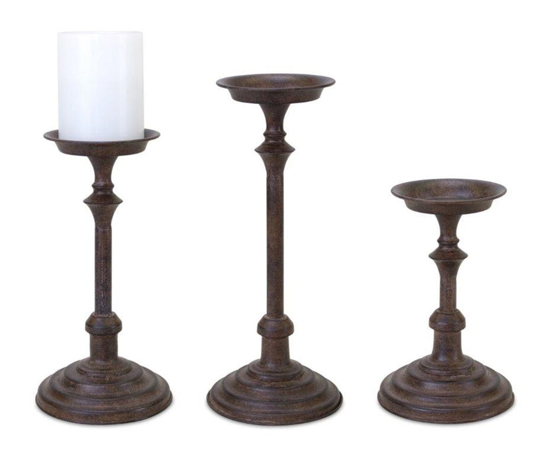 Iron Candle Holder Md