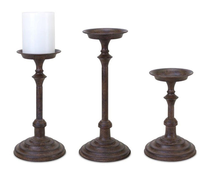 Iron Candle Holder Md